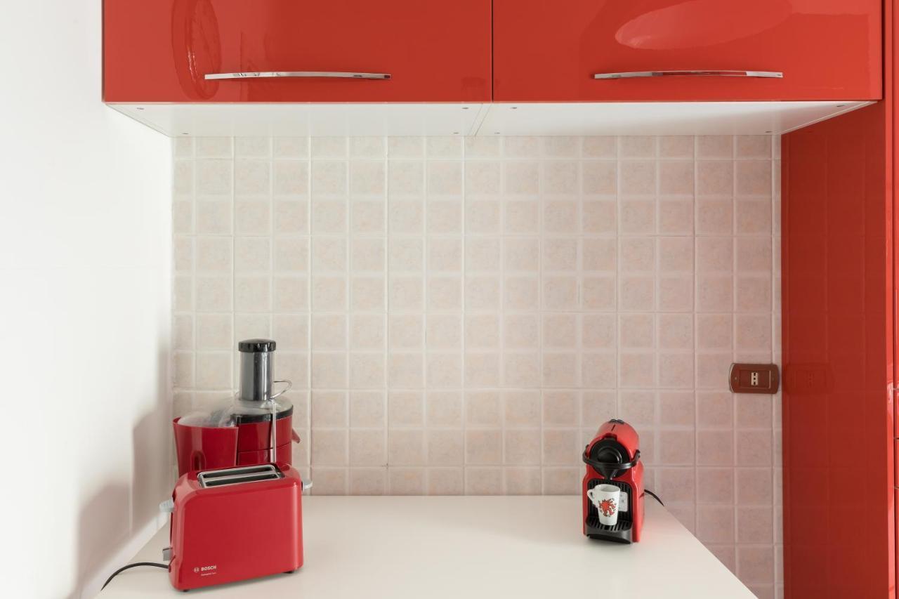 Amoretti Apartment, 6 persone, 3 camere, 2 bagni, balcone, Wi-Fi, Metro B Monti Tiburtini Roma Esterno foto