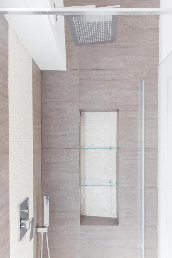 Amoretti Apartment, 6 persone, 3 camere, 2 bagni, balcone, Wi-Fi, Metro B Monti Tiburtini Roma Esterno foto