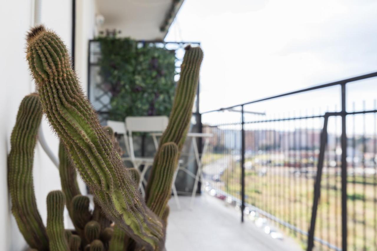 Amoretti Apartment, 6 persone, 3 camere, 2 bagni, balcone, Wi-Fi, Metro B Monti Tiburtini Roma Esterno foto