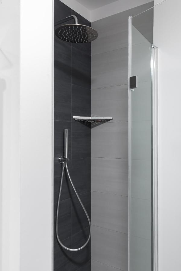 Amoretti Apartment, 6 persone, 3 camere, 2 bagni, balcone, Wi-Fi, Metro B Monti Tiburtini Roma Esterno foto
