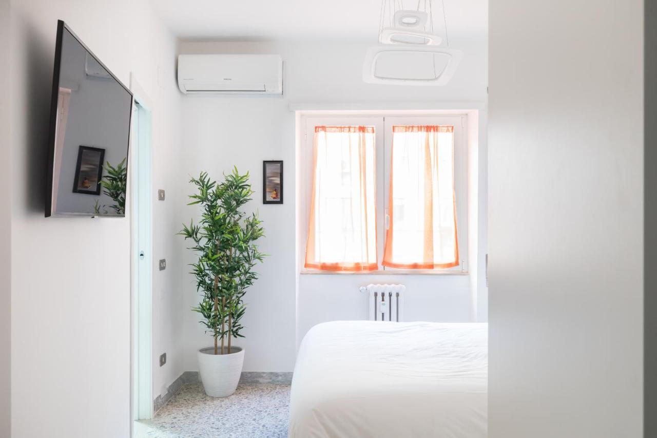 Amoretti Apartment, 6 persone, 3 camere, 2 bagni, balcone, Wi-Fi, Metro B Monti Tiburtini Roma Esterno foto